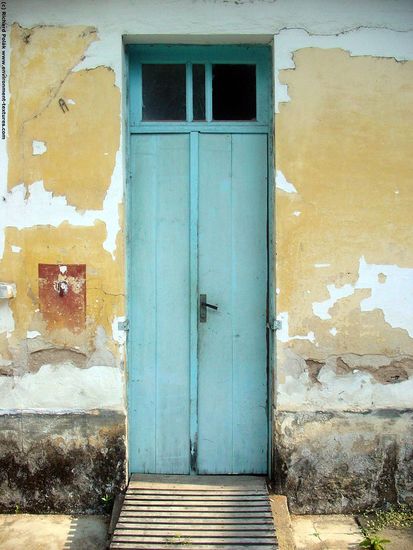 Double Wooden Doors