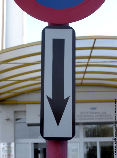 Directional Traffic Signs