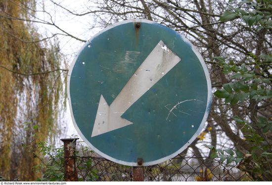 Directional Traffic Signs