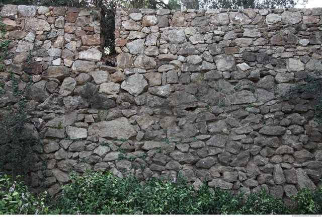 Mixed Size Walls Stones