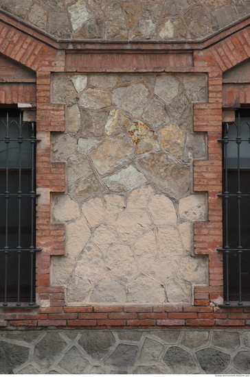 Mixed Size Walls Stones